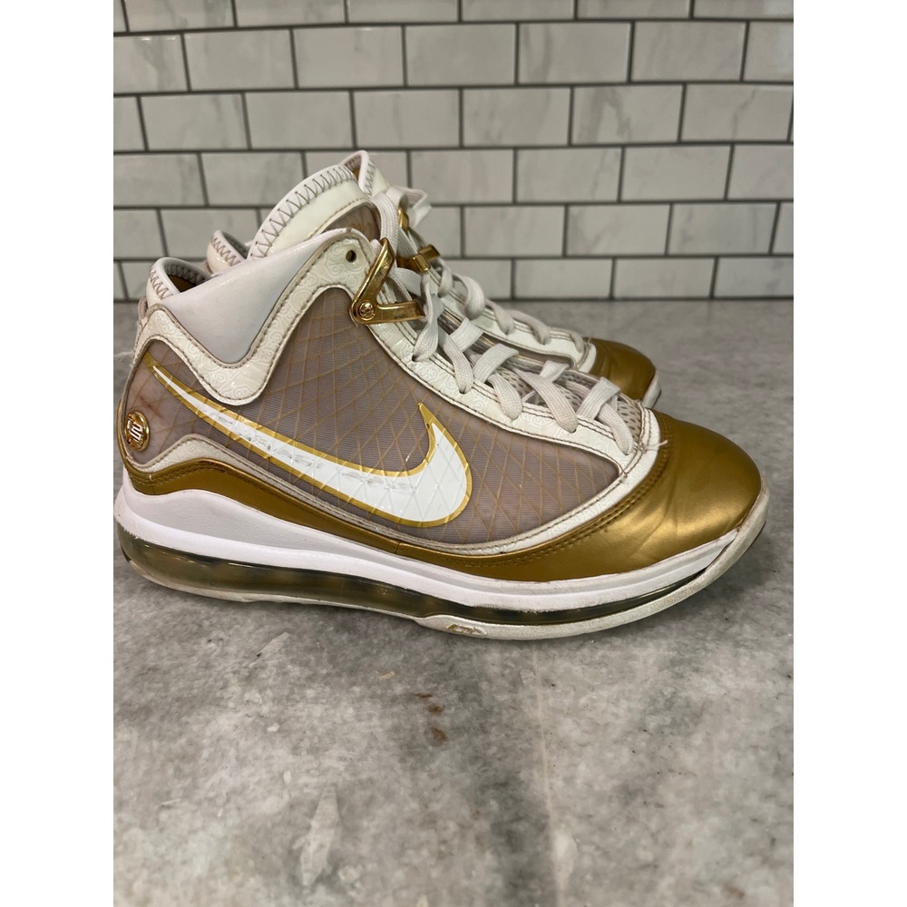 Nike Basketball Shoe Kids 4.5Y Gold LeBron 7 Retro China Moon CK0719-100